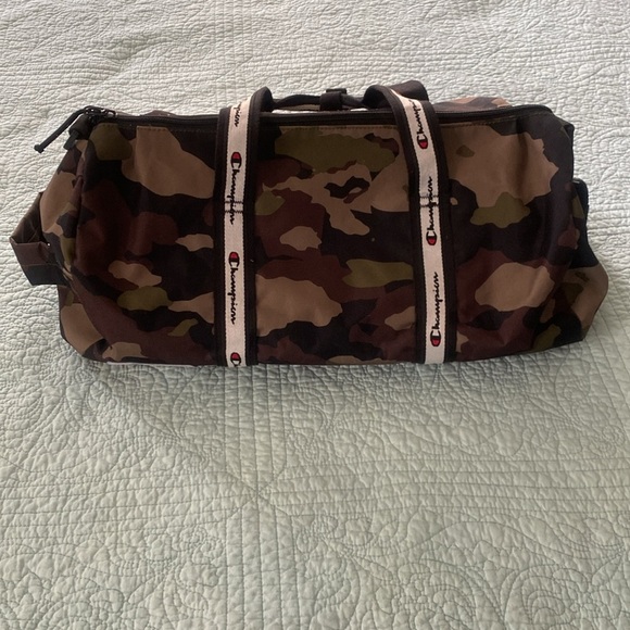 Champion Camouflage Duffel Bag - Picture 3 of 7
